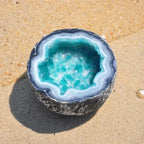 Crystal-Inspired Candle Bowl with Natural Agate Design