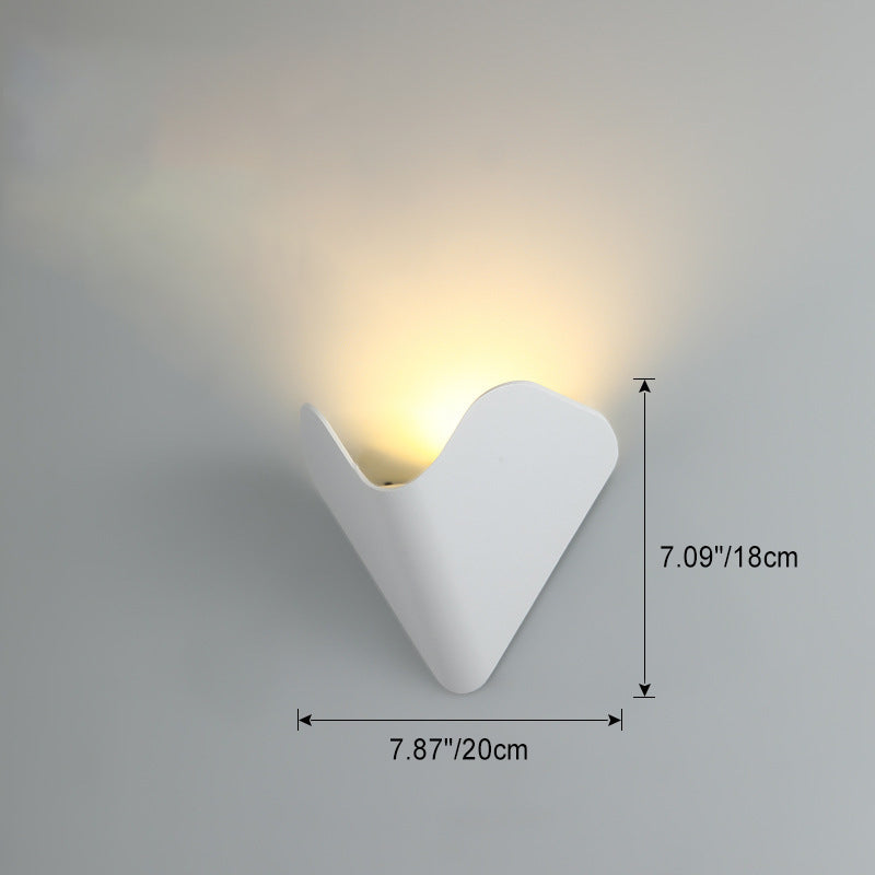 Modern LED Wall Sconce with Curved Design