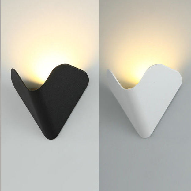 Modern LED Wall Sconce with Curved Design