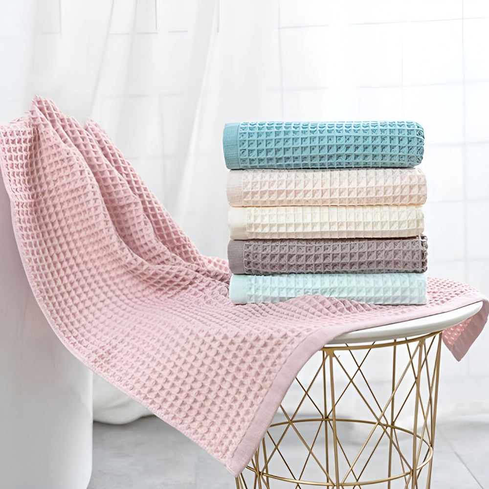 Waffle Weave Bath Towel – Lightweight & Quick-Dry