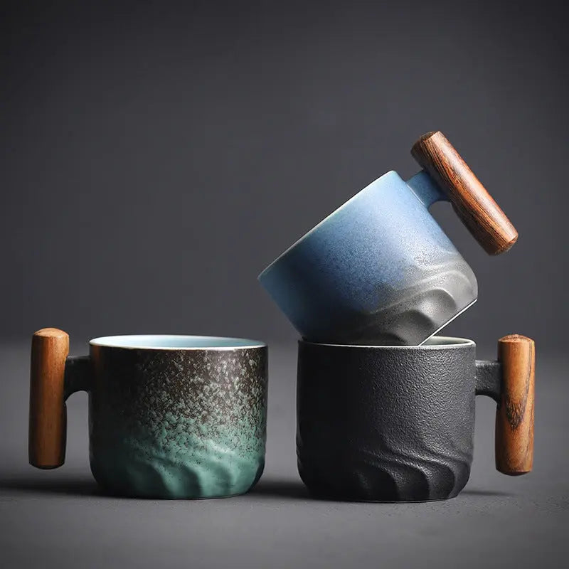 Ceramic Coffee Mug with Wood Handle – Handcrafted Design Complete Set