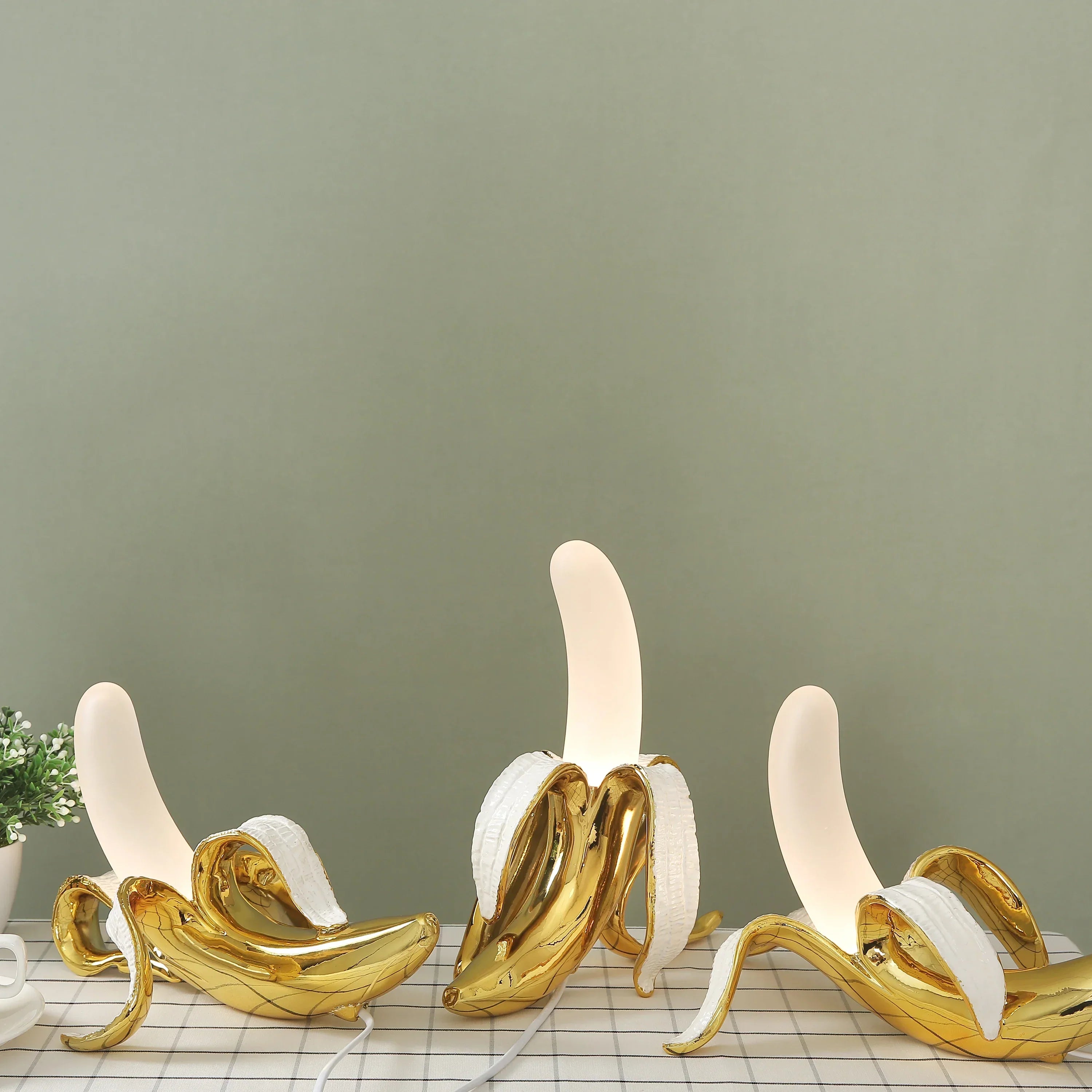 Banana Table Lamp – Quirky Modern Lighting