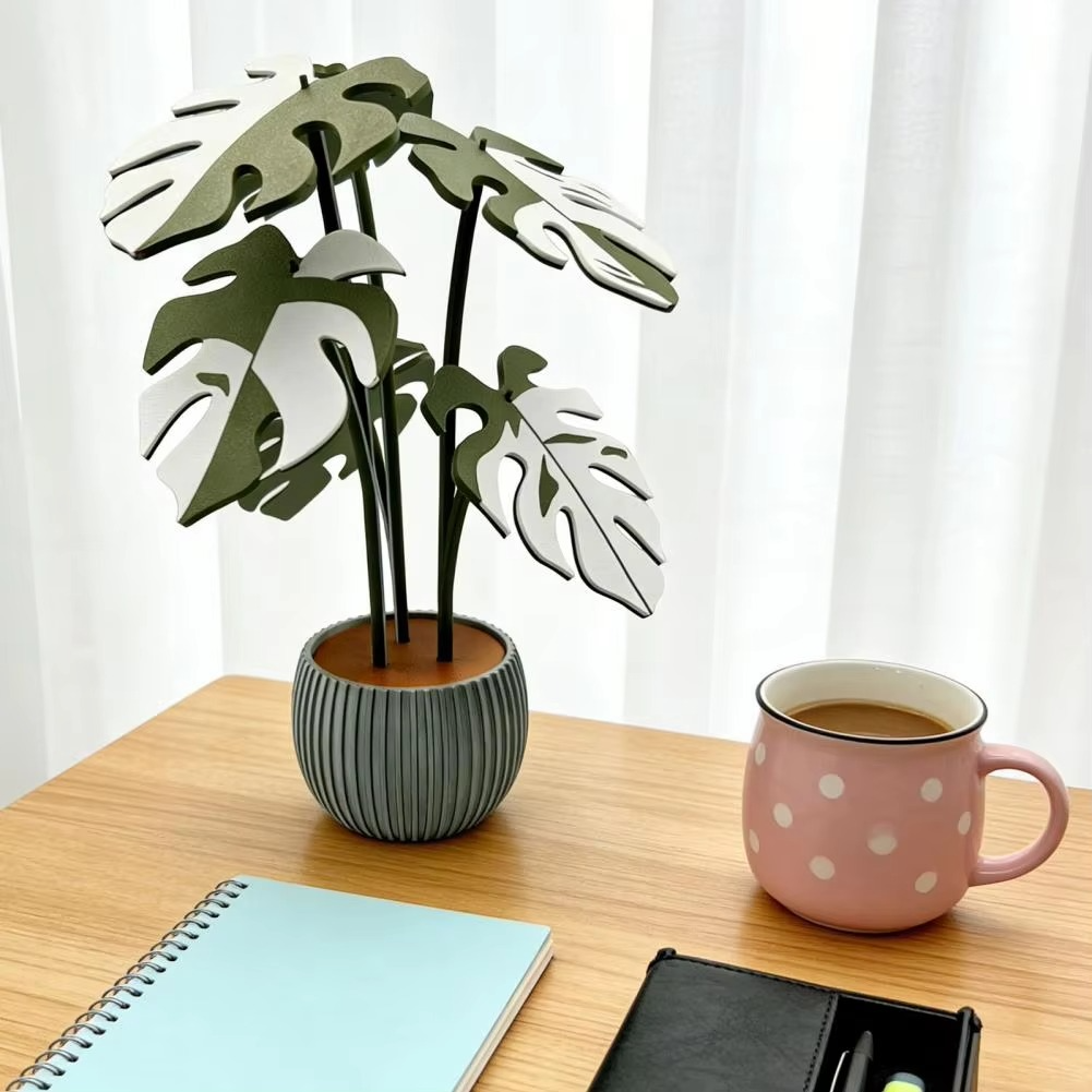 Coaster with Artificial Monstera Plant – Surface Protection with a Decorative Accent