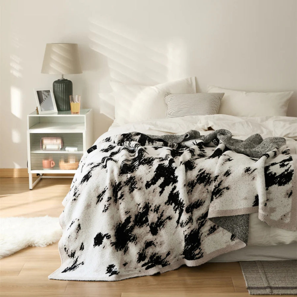 Fuzzy Knit Throw Blanket - Black & White Abstract Pattern