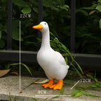 Farmhouse Style Duck Sculpture with Detailed Feathers D