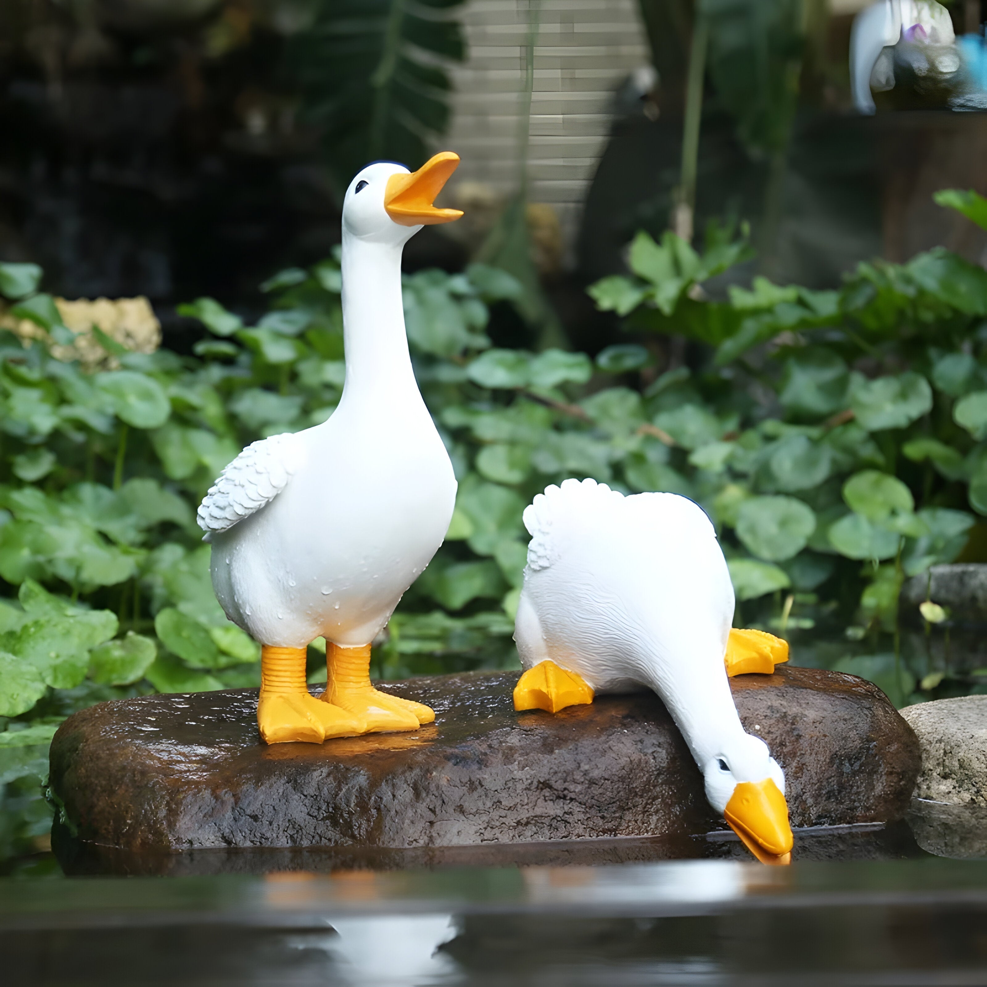Farmhouse Style Duck Sculpture with Detailed Feathers