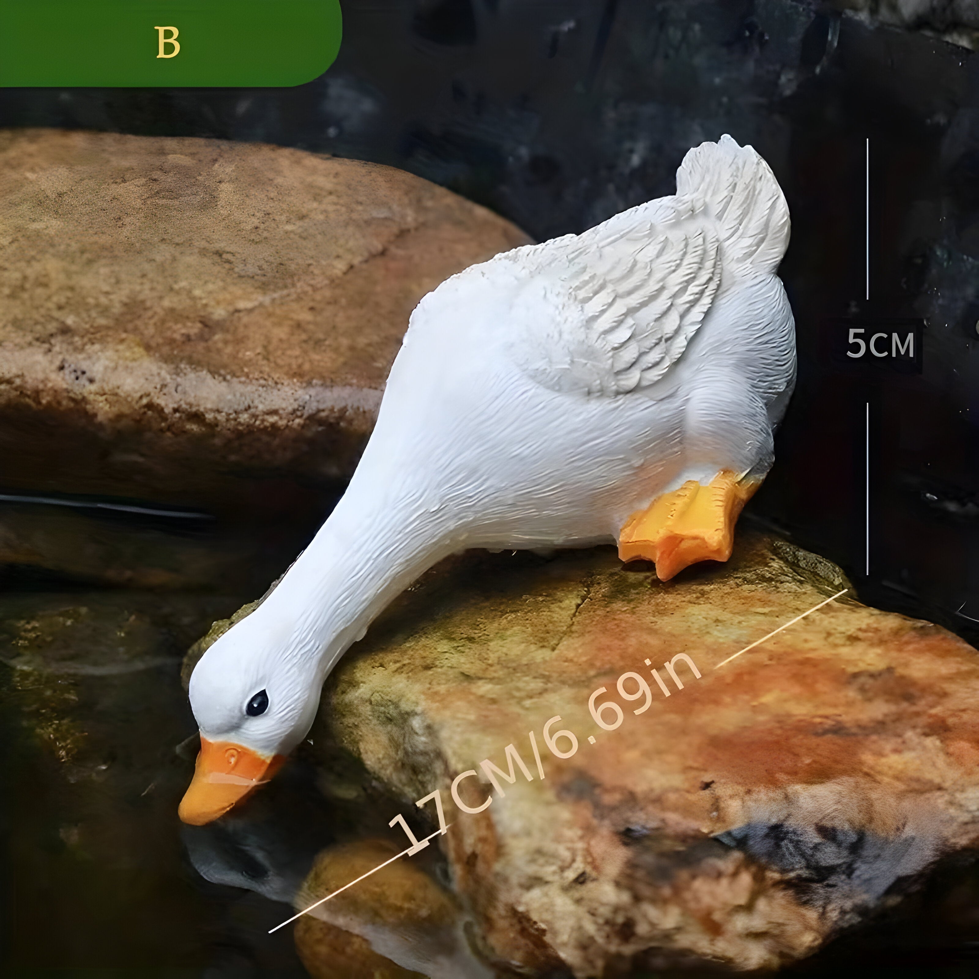Farmhouse Style Duck Sculpture with Detailed Feathers B