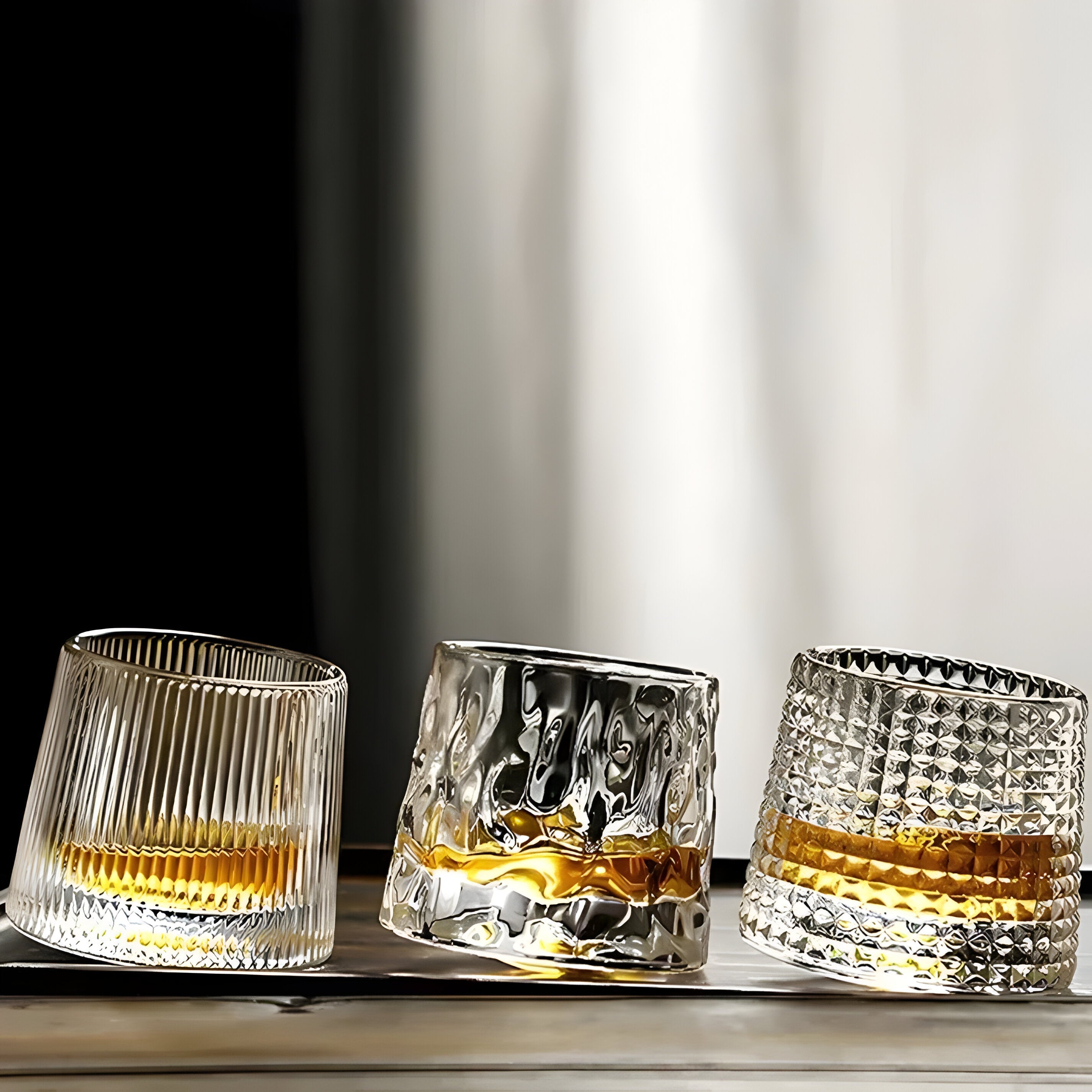 Rotating Whiskey Glass with 360° Spin Function